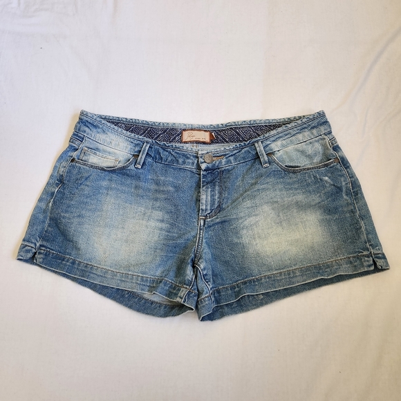PAIGE Pants - Paige Canyon low rise jean shorts blue wash 32